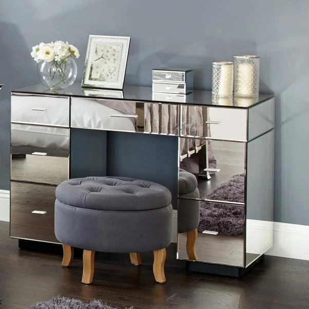 Dunelm Venetian 7 Drawer Dressing Table, Mirrored 6 Dunelm Venetian 7 Drawer Dressing Table, Mirrored - Image 4
